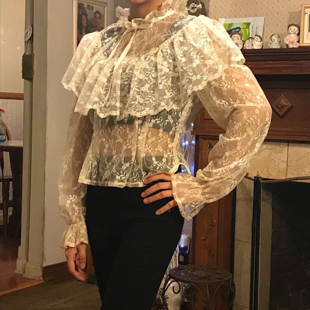 1980’s Vintage Laced Blouse